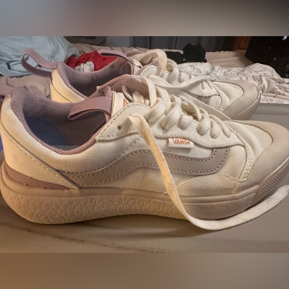 Women’s Vans Size 8